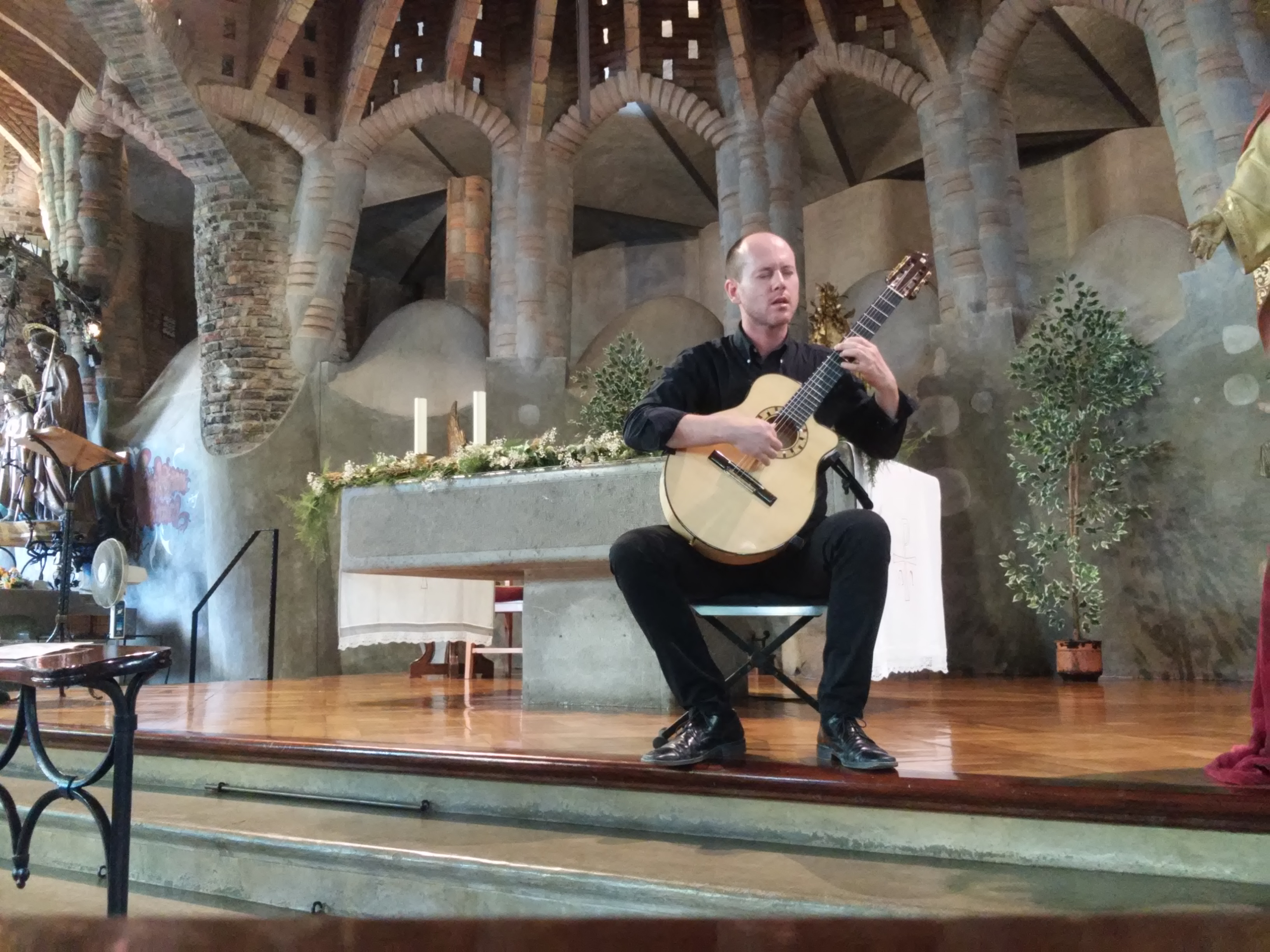 GUITARRISTA APERITIVO BARCELONA